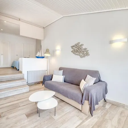 Daire Exclusive Position Front Line Calau Calella De Palafrugell