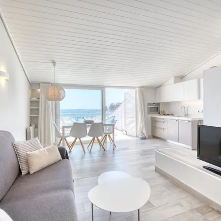 Daire Exclusive Position Front Line Calau Calella De Palafrugell