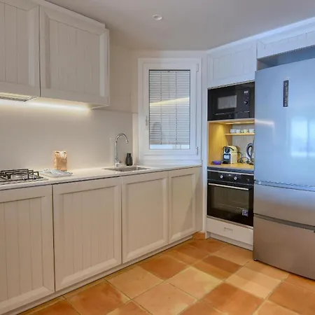 Exclusive Position Front Line Calau Apartament Calella De Palafrugell